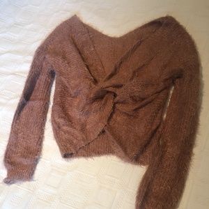 KNOTTED ROSE SWEATER
